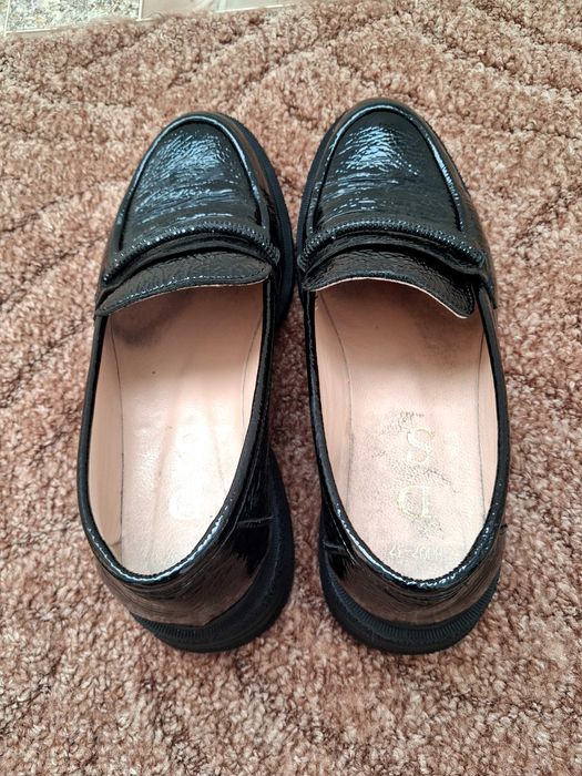 Дамски обувки от естествена кожа