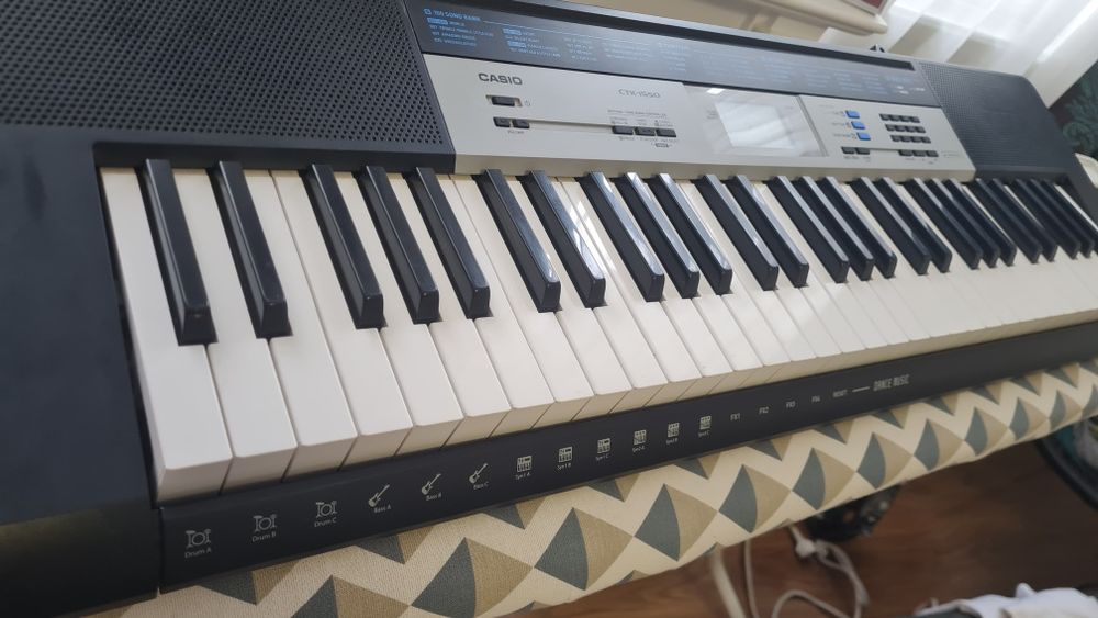 Orga Casio CTK1550,Yamaha si K Electronic