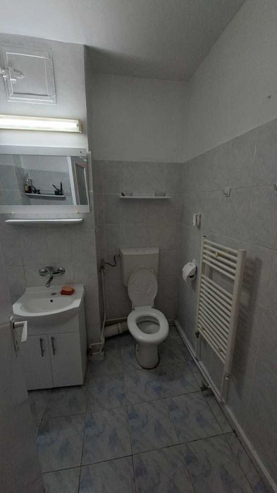 inchiriez apartament 2 camere zona Tatarasi-Metalurgie -350 EURO neg.