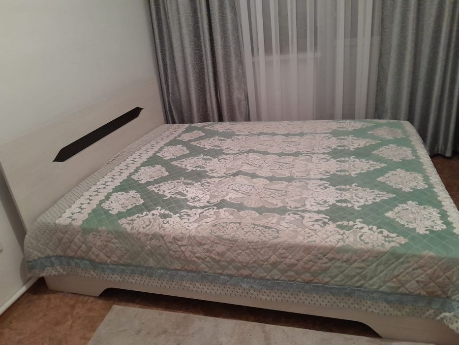 Двухспальная кровать