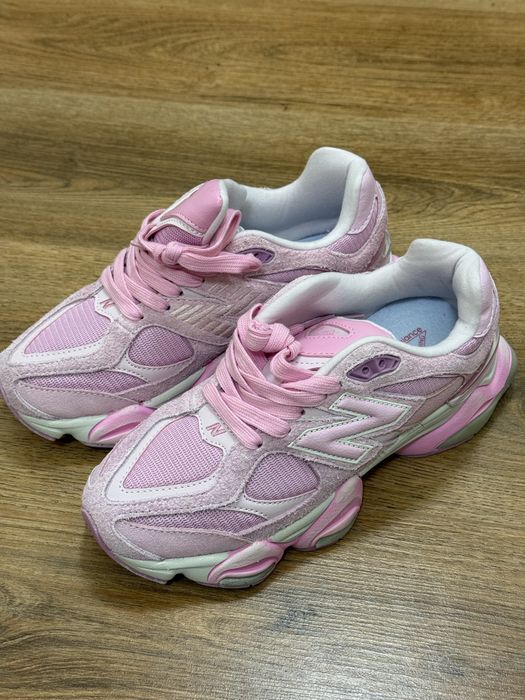 Чисто нови маратонки New Balance 9060