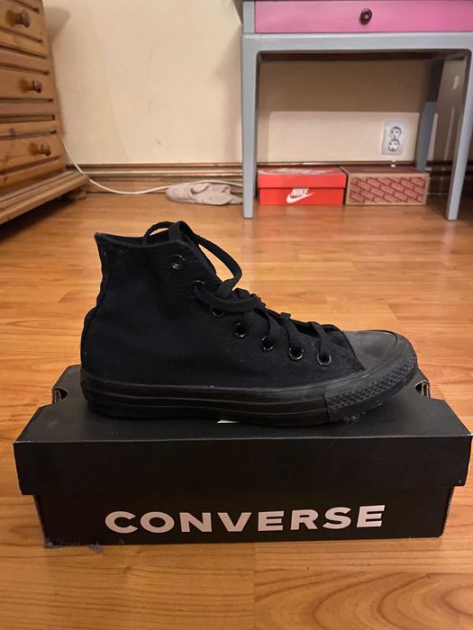 Adidasi converse negri