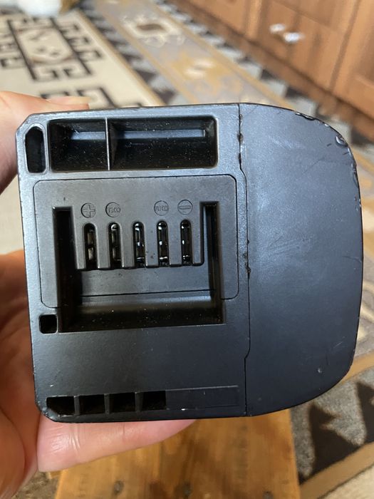 Vînd baterie electricâ AEG 36v-10,4Ap.