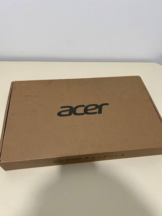 Acer Aspire 3 
цвет : Черный (Black)
Экран: 15,6 HD
Виде