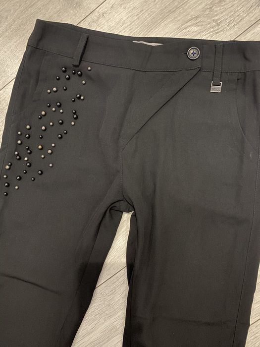 Дамски панталон с декорация