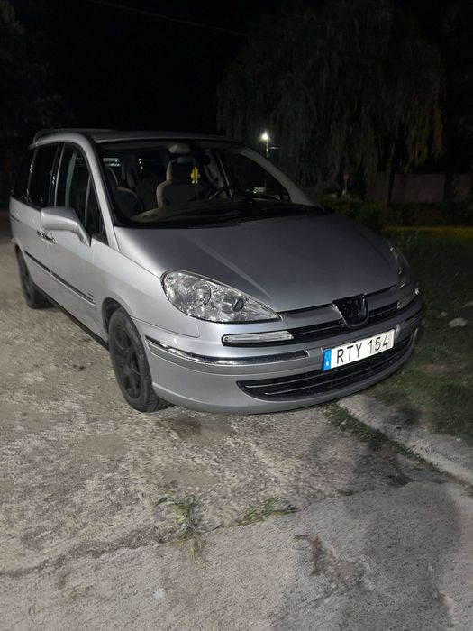 Mașina cu 7 locuri de familie