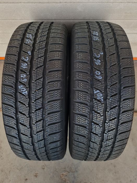 Зимни гуми 2 броя за Бус CONTINENTAL VanContactWinter 205 60 R16С дот 3122