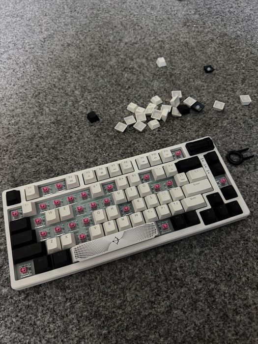 tastatura gaming aqirys adara mini