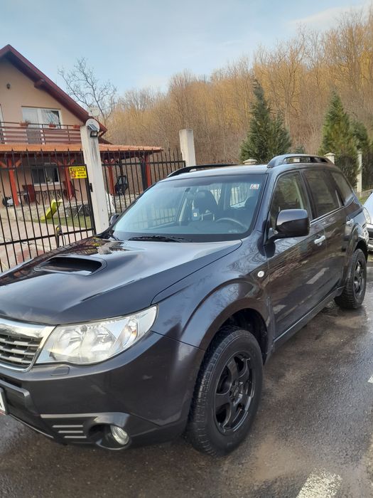 Vând Subaru Forester
