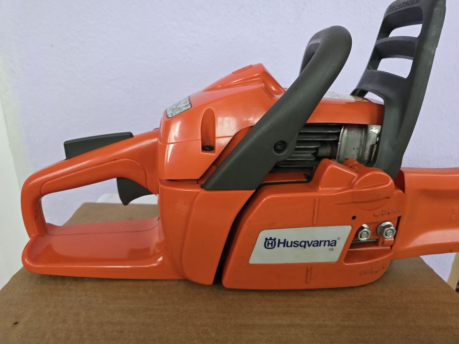 Drujbă Husvarna ca nouă