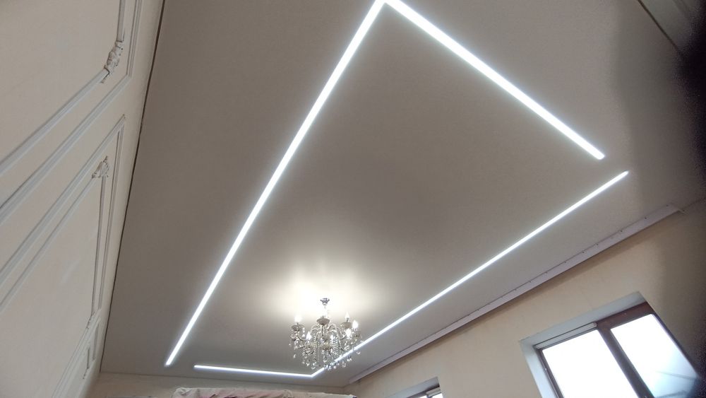 Натяжные потолки от 1300.