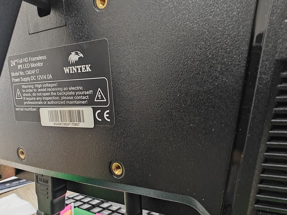 Продам мониторы Wintek 24 дюйма