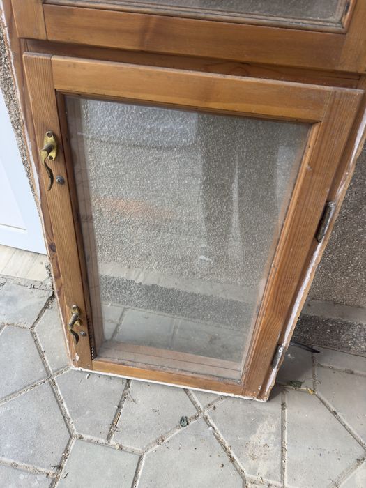 Деревянные окна б/у 2 штуки