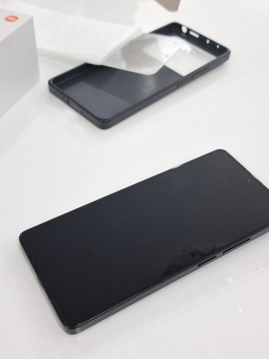 Xiami  Redmi note 13 Pro