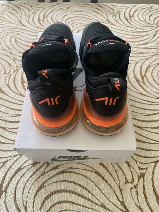 Sneakersi Nike Air Max 270 marime 43 - Potrivire 27-27.5 cm (42) - NOI