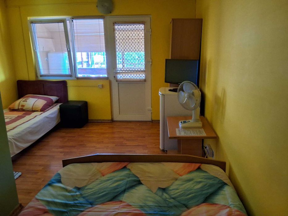 Casa Cory, cazare turistica la curte, 10 minute de mers pe jos pana la plaja, zona centrala, Mangalia