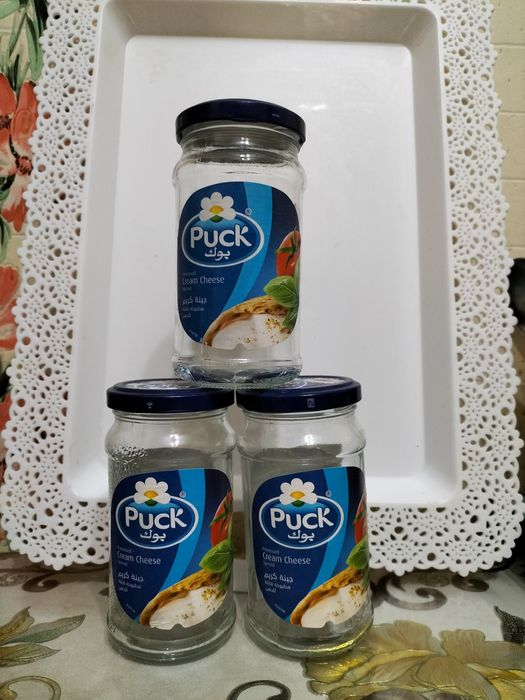 Продам стеклянные банки 240 грамм, с крышкой.