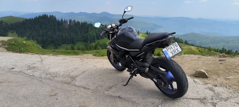 Vand Yamaha XJ6N 2015