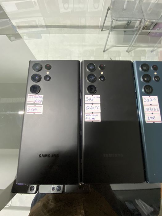Samsung S22 Ultra. 12/256