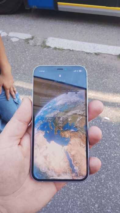 Vând iPhone 12 in stare foarte buna