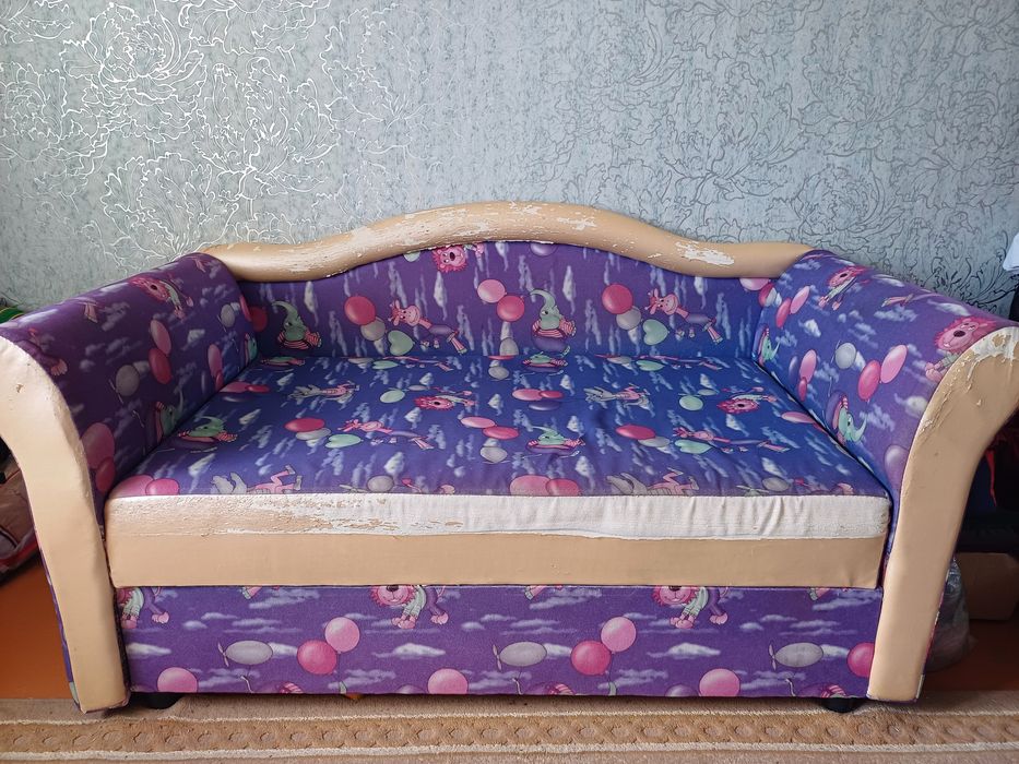 Продам детский диван