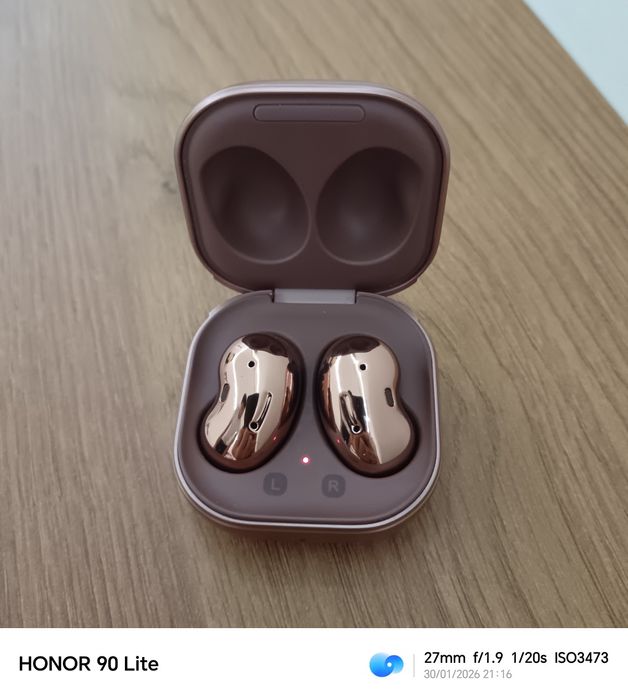 Наушники  Samsung galaxy buds live