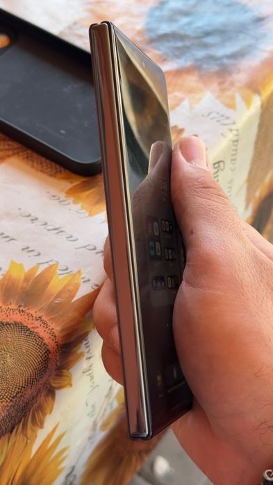 Vând Honor Magic V3-512GB