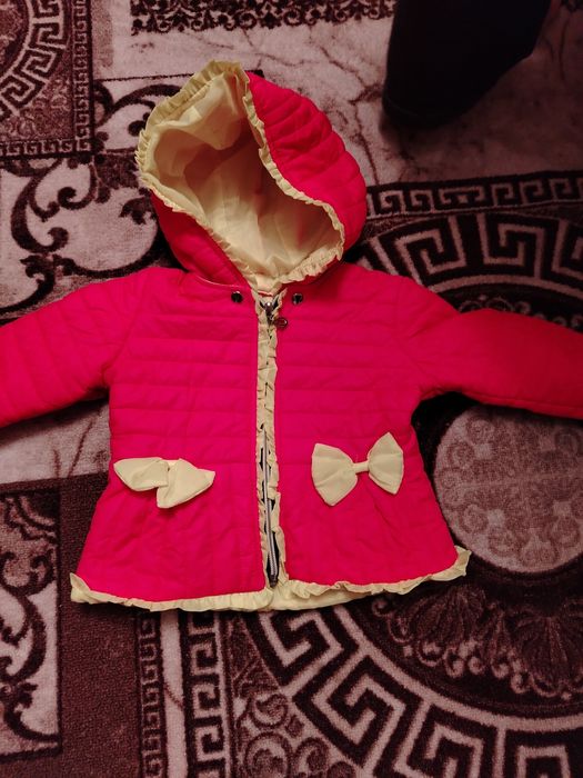 Продам детскую куртку