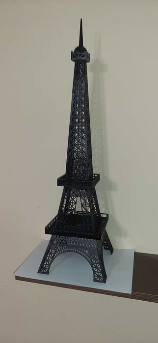 Макет на Айфеловата кула