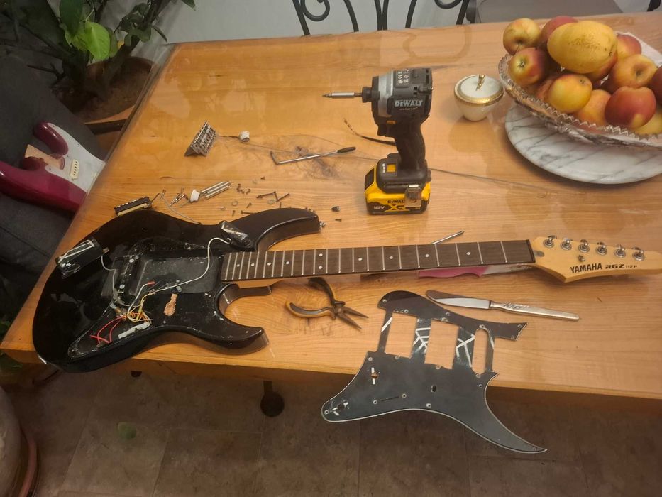 corzi chitara clasica acustica electrica piese reparatii intretinere