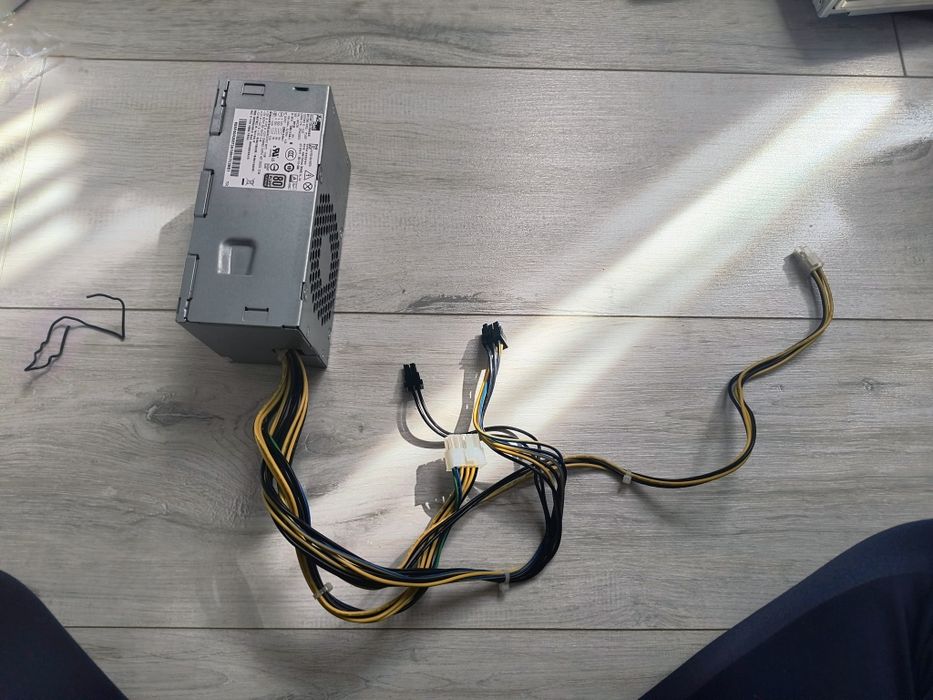 Power supply 310 wats  80 platinum