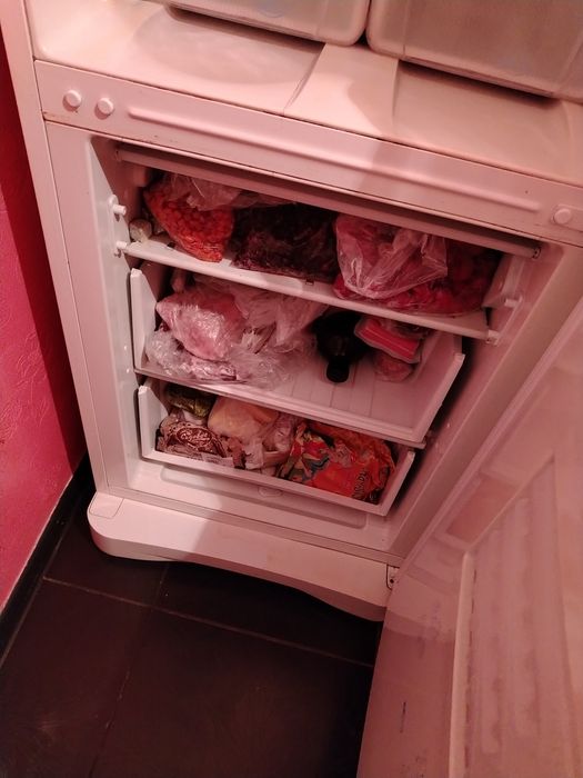 Продам срочно холодильник