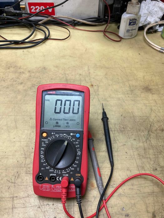 Multimetru digital UT58A