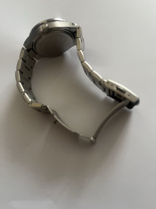 Ceas GUESS original, elegant, oțel inoxidabil – stare bună