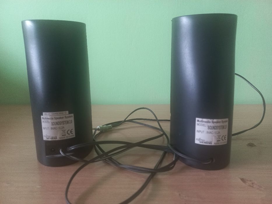 Продавам тонколони и монитор за компютър