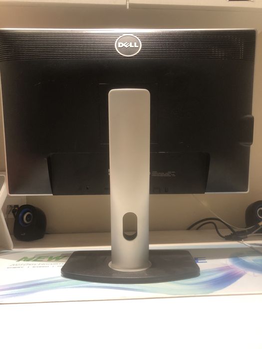 Монитор DELL U2412M