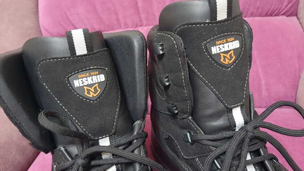 Ghete premium piele S3 SRC de la Neskrid Cherokee gen Uvex marimea 47