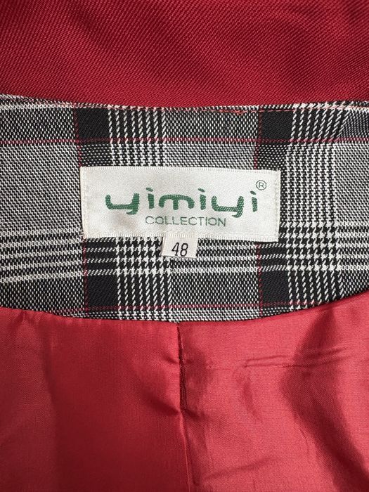 Продам костюм с юбкой