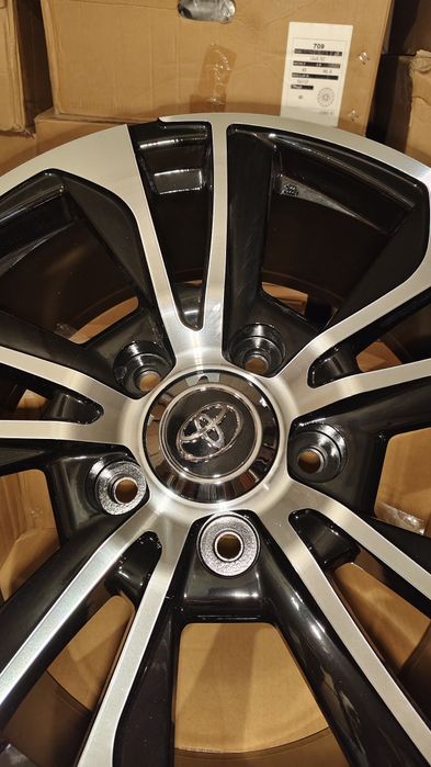 Тойота200  20е  новые диски оае