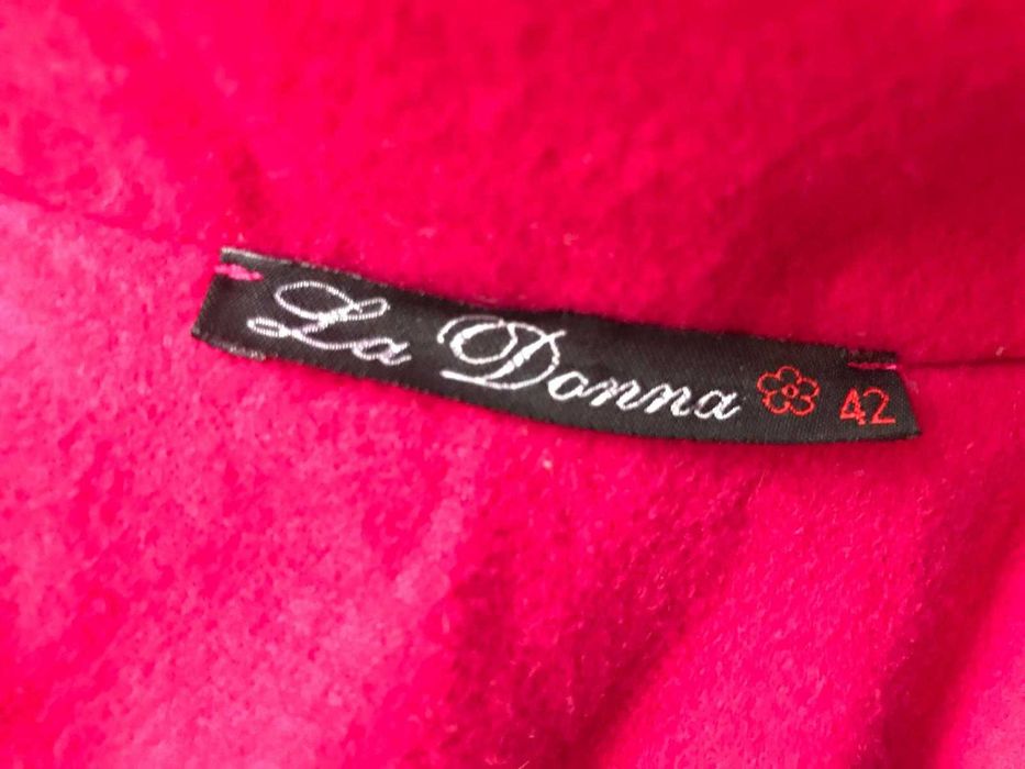 La Donna- palton fucsia, model deosebit, potrivit pentru M