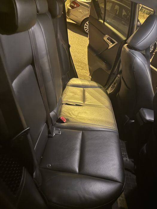 Lexus  CT 200h  СПЕШНО 7500 евро