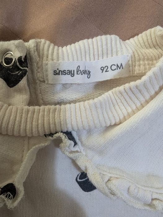 Bluza cu gulerul fetite