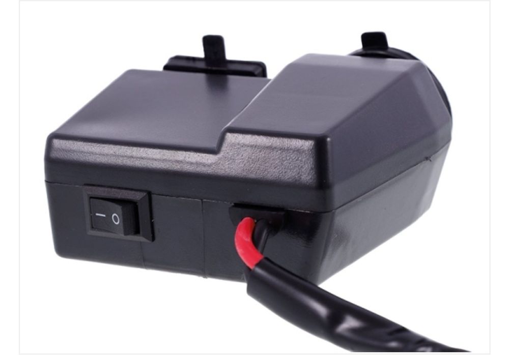 Зарядно за мотор, 2бр. USB, 4.2A волтметър, ЕВРО букса за запалка