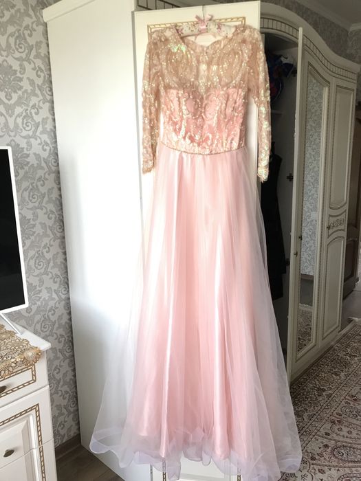 Платье 1 раз одевалось