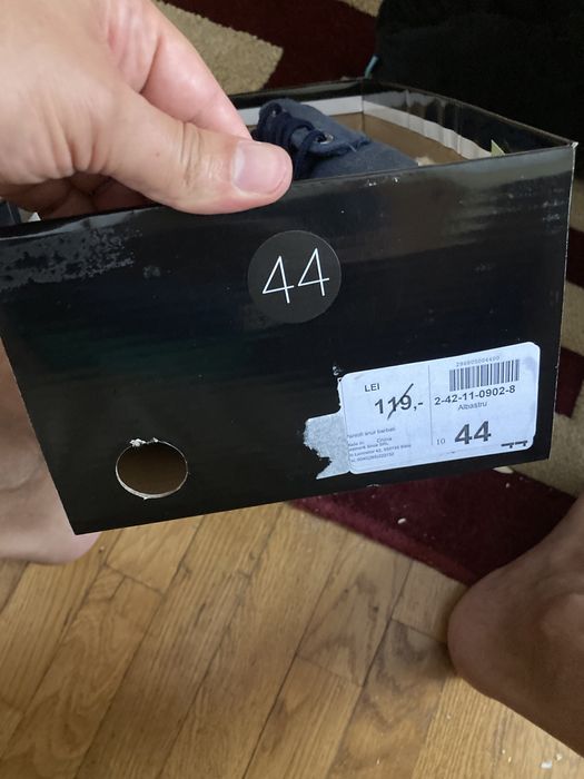 Pantofi nr. 44 pt. barbati