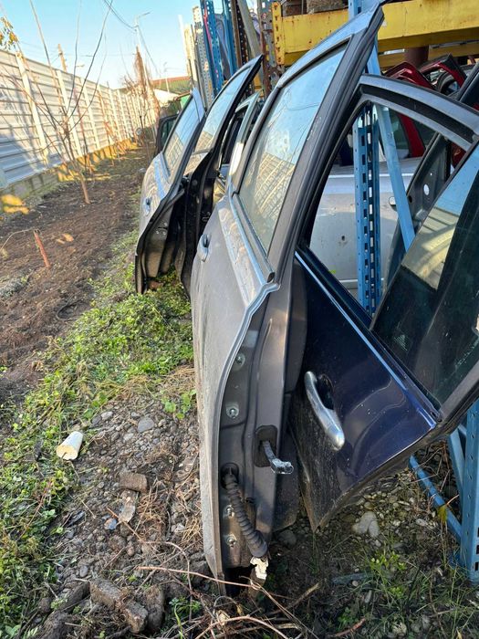 Usa dreapta/stanga spate Nissan Qashiqai an 2012