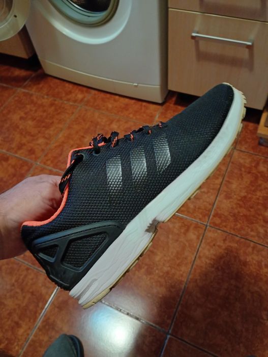 Vând adidas torsion
