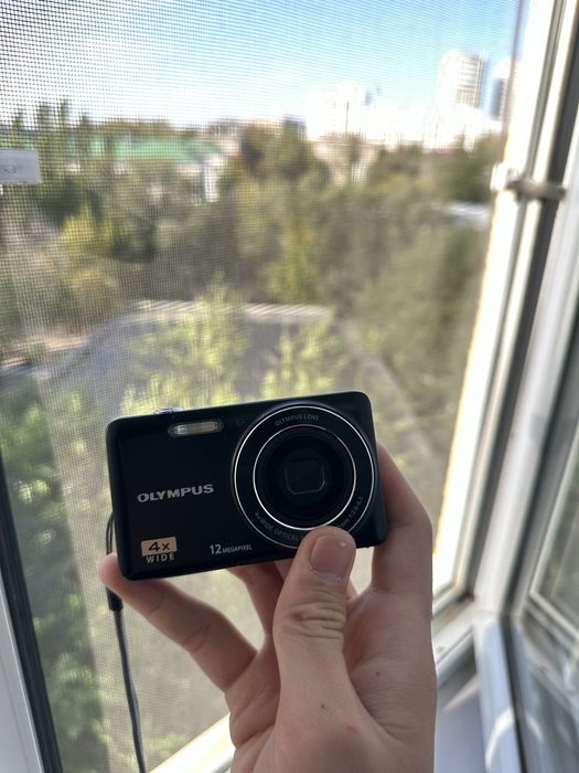 Продам Olympus D 700