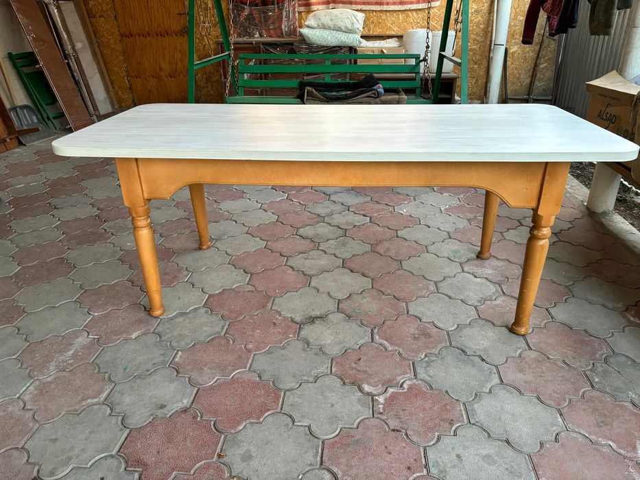 Продам стол