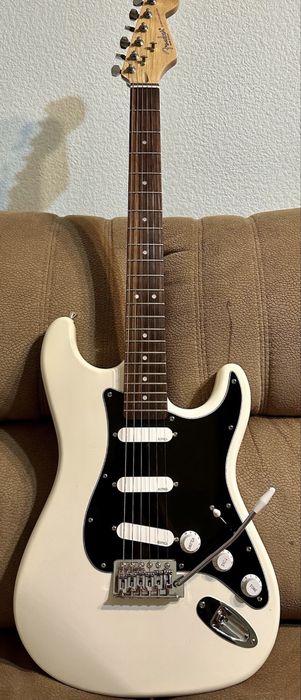 Кастомная электрогитара Fender Stratocaster